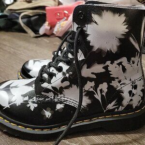 Doc Martens 1460 Pascal Phantom Floral Boots Women's Size 8